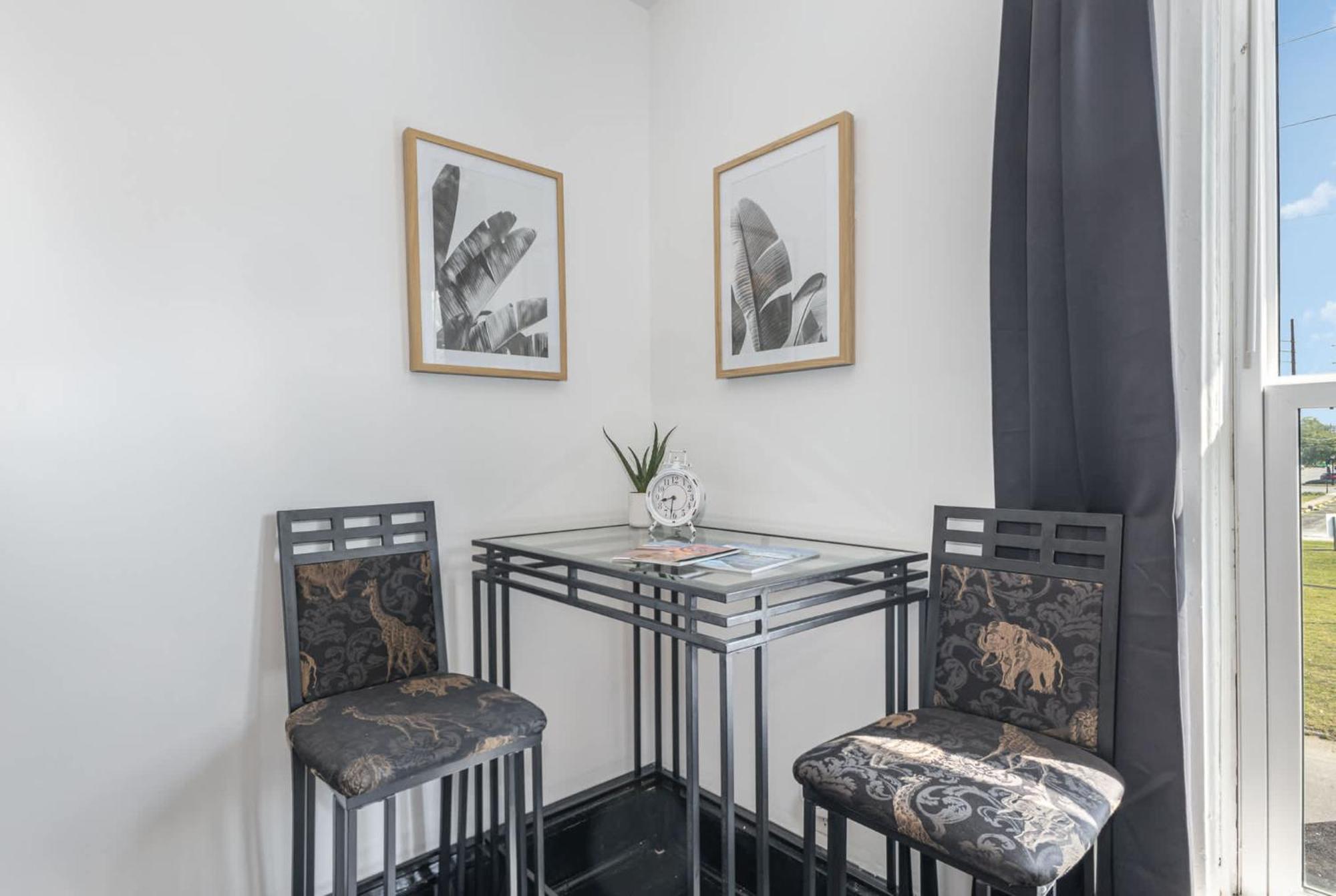 מישיגן סיטי Spacious Upstairs 1Bed- Walking Distance To Beach Outlet Mall מראה חיצוני תמונה