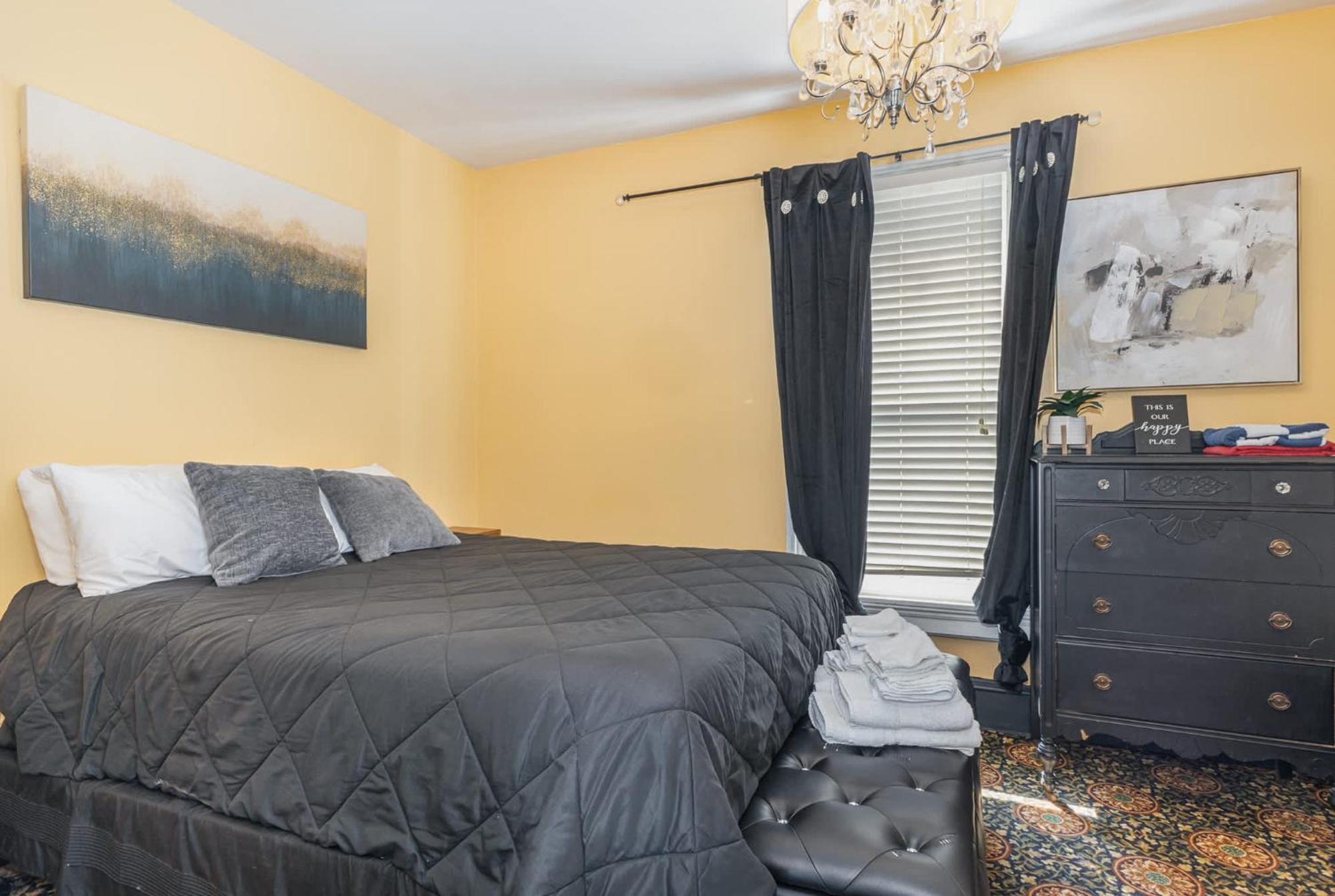 מישיגן סיטי Spacious Upstairs 1Bed- Walking Distance To Beach Outlet Mall מראה חיצוני תמונה