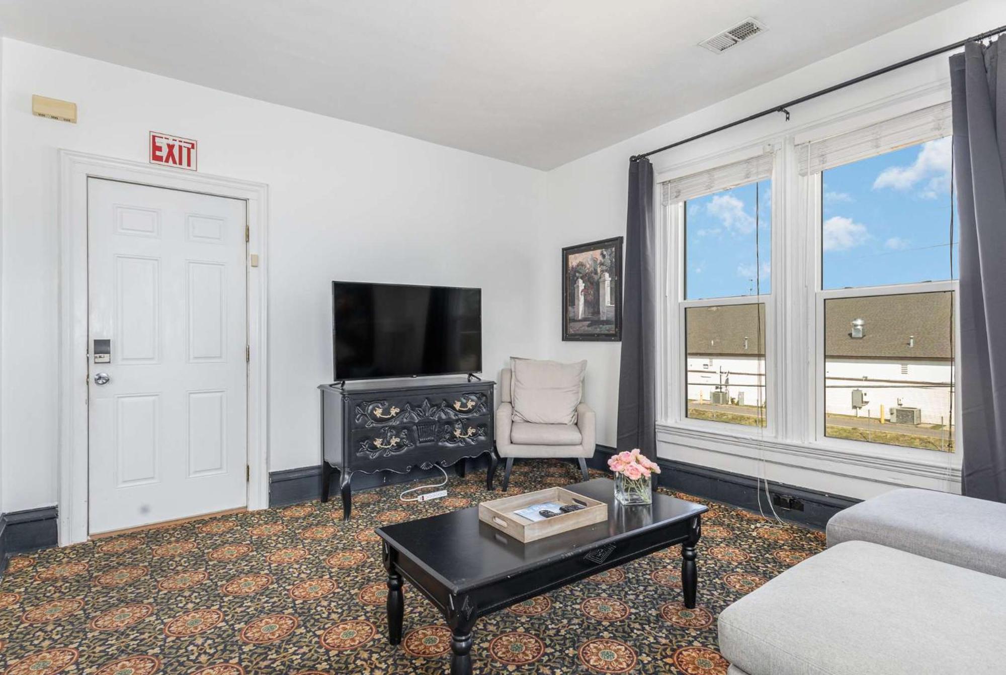 מישיגן סיטי Spacious Upstairs 1Bed- Walking Distance To Beach Outlet Mall מראה חיצוני תמונה