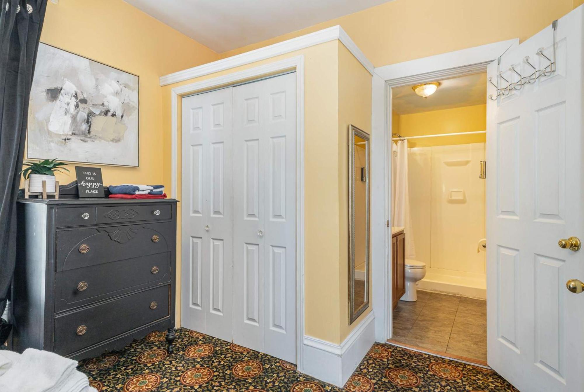 מישיגן סיטי Spacious Upstairs 1Bed- Walking Distance To Beach Outlet Mall מראה חיצוני תמונה
